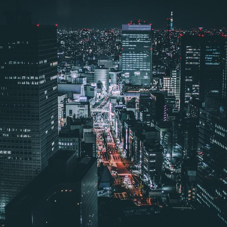 Parents evaluating schools in Netherlands