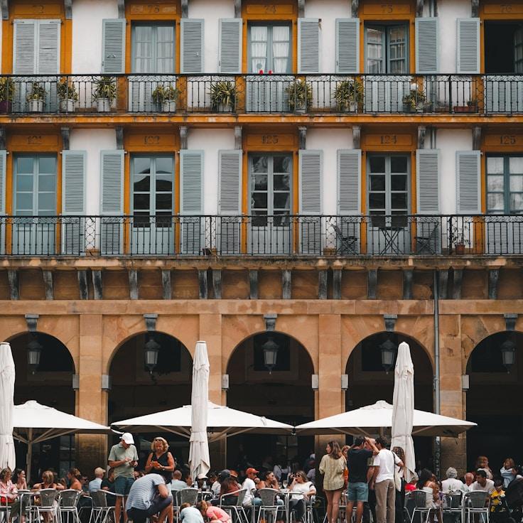 Family terraces and cafés for calm evenings in Amsterdam